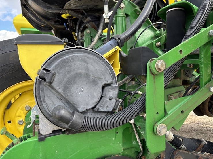 john-deere-1770nt-image-16