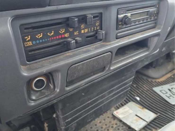 isuzu-npr-hd-image-24