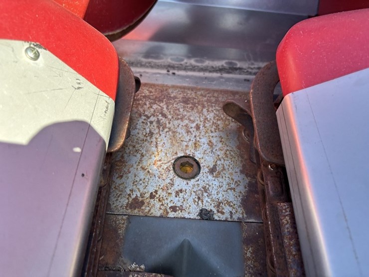 case-ih-3408-image-25