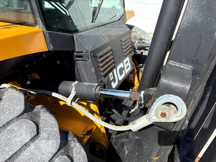 jcb-930-image-31