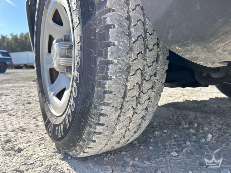 2018-chevrolet-1500-image-24