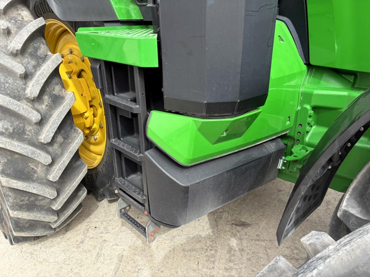 john-deere-8r-370-image-17