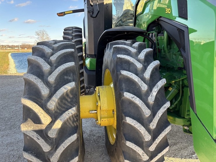 john-deere-8r-310-image-10