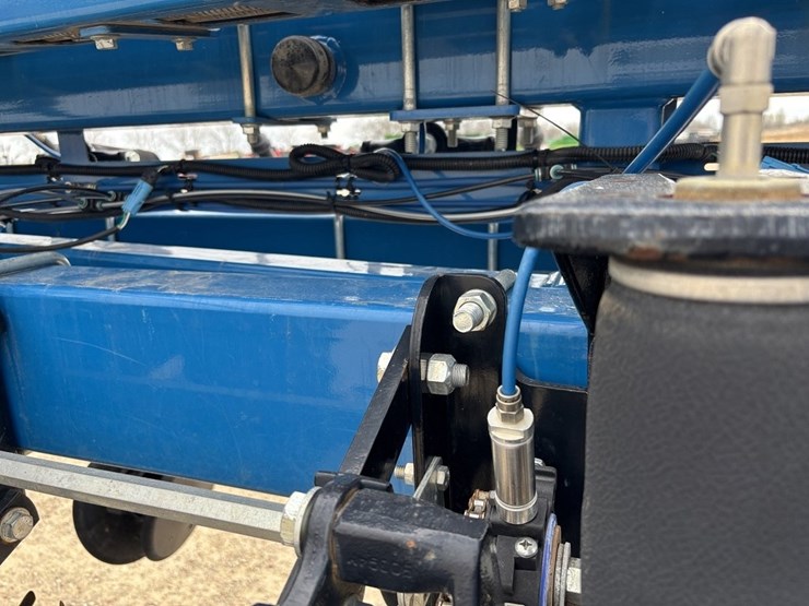 2012-kinze-3660-image-25