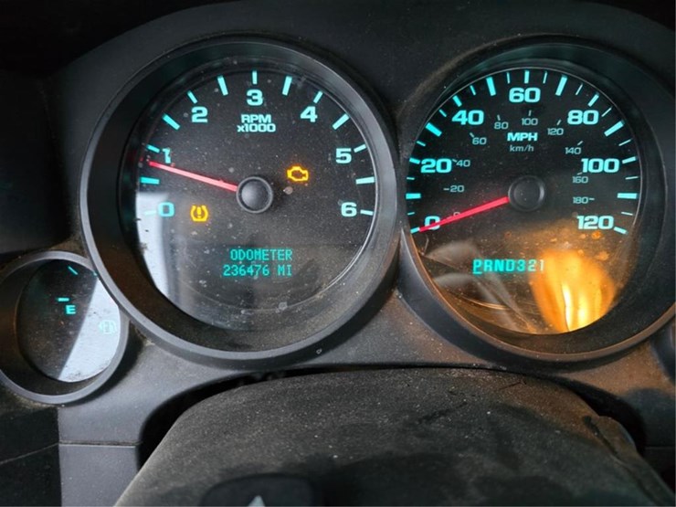 2008-chevrolet-2500-image-17