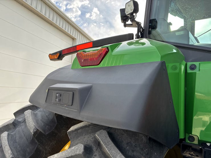 john-deere-8r-370-image-24