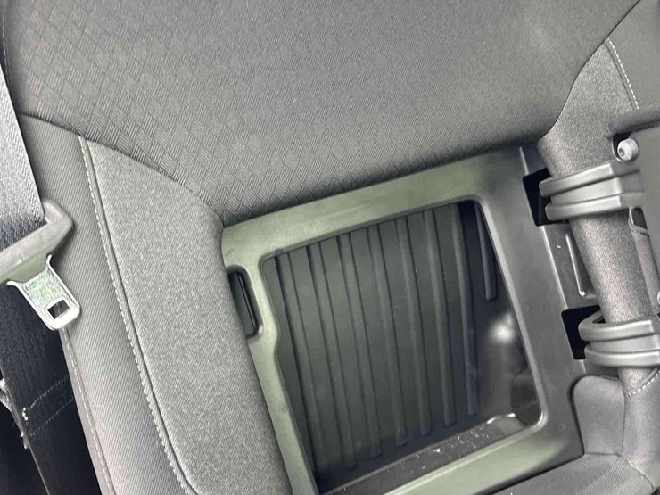 2021-chevrolet-silverado-1500-image-24