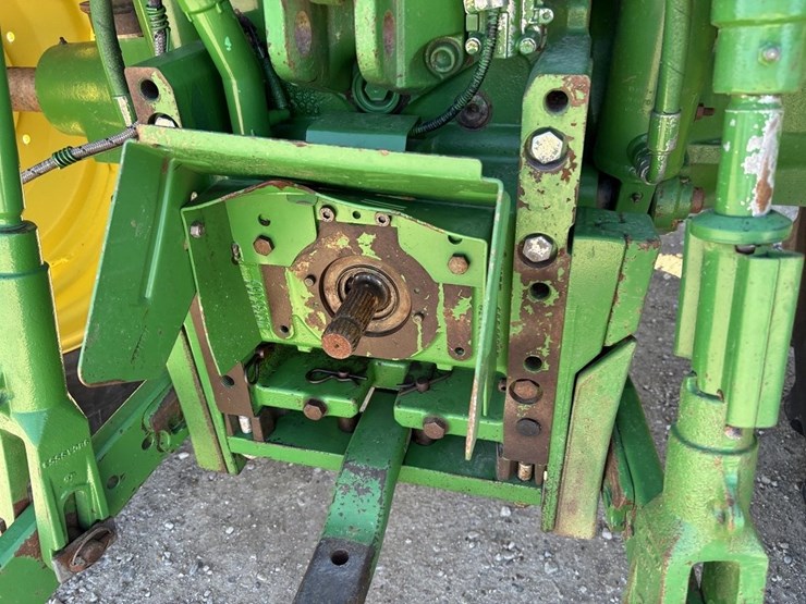 john-deere-6125m-image-23