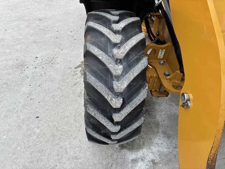 caterpillar-906m-image-42