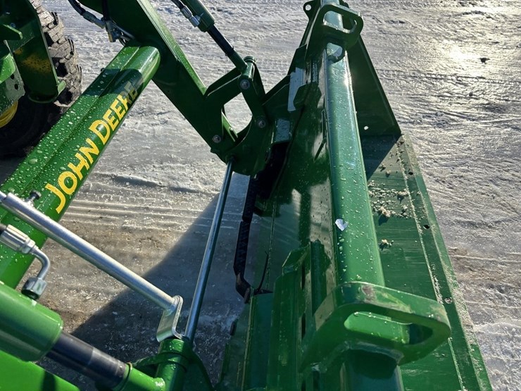 john-deere-4066r-image-11