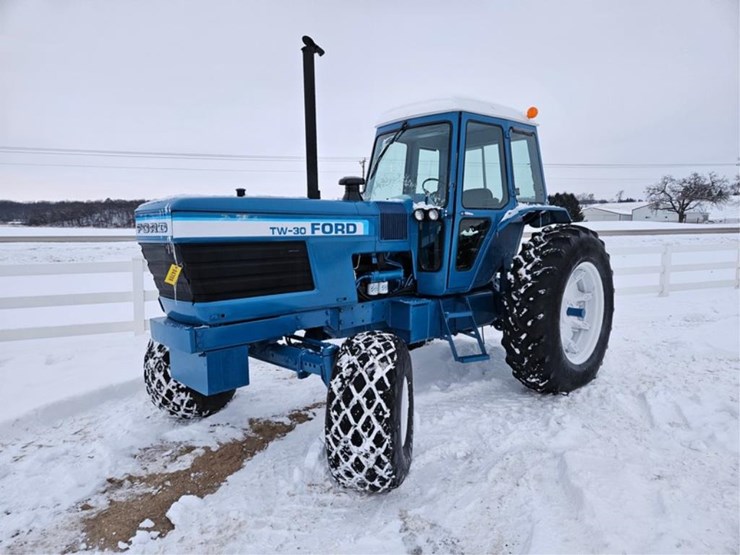 ford-tractor-image-1