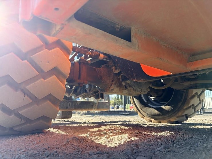 jlg-6s-18a-telescopic-reach-lift-image-10