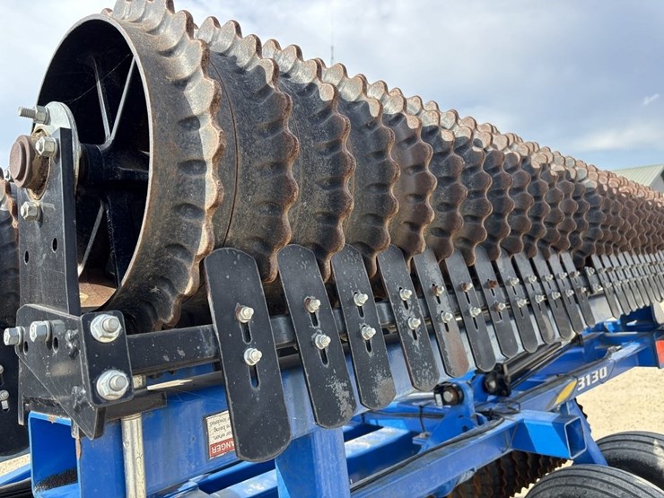 2011-landoll-3130-31-image-26