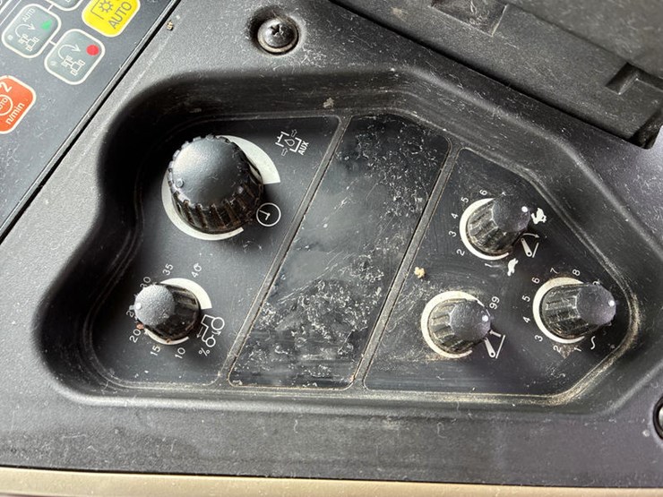 case-ih-magnum-315-image-76