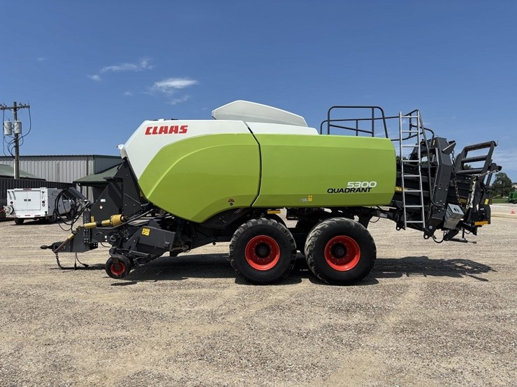 2018-claas-quandrant-5300rf-large-square-baler-image-3