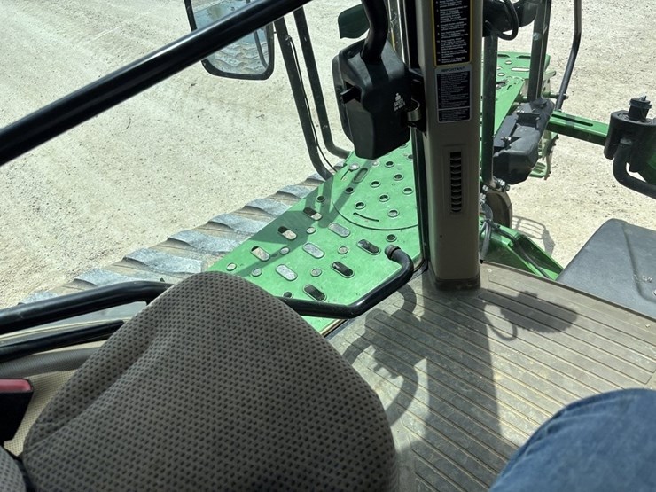 john-deere-8320rt-image-37