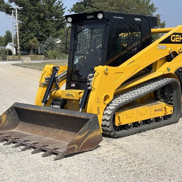 GEHL VT320
