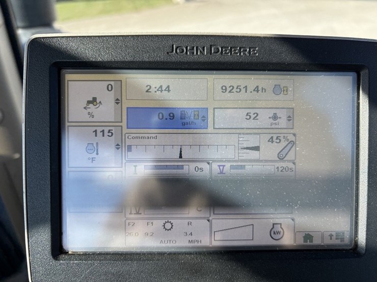 john-deere-8285r-image-38