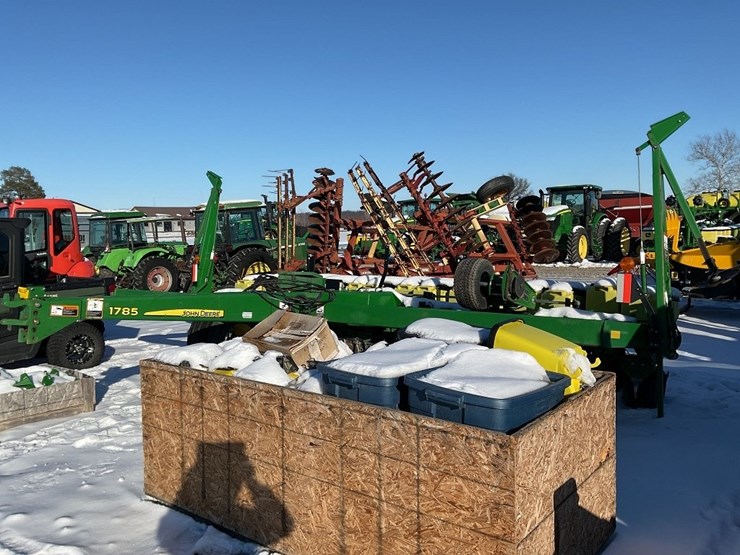 john-deere-1785-image-33