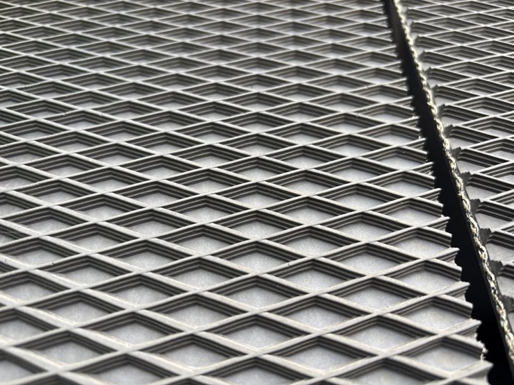 2024-john-deere-561m-image-20