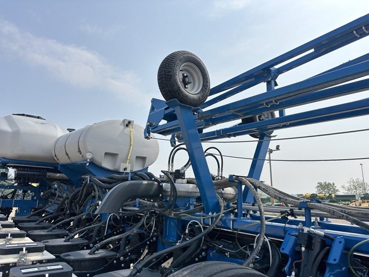 kinze-4900-image-21
