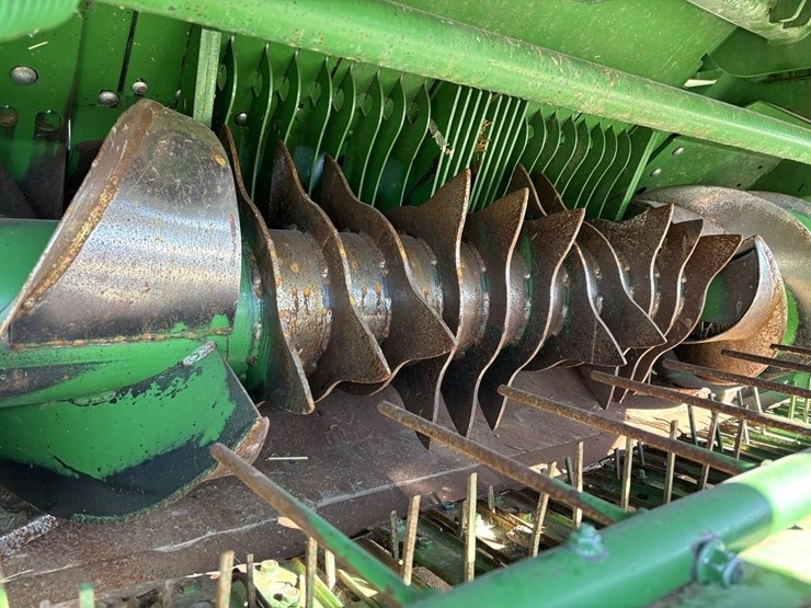 john-deere-l341-image-13