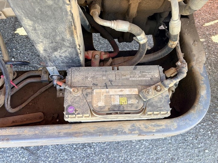 2008-jlg-gl12-55a-telescopic-reach-lift-image-12