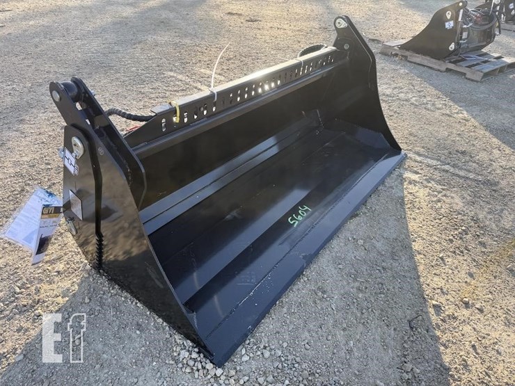 skid-steer-4-in-1-bucket-image-2