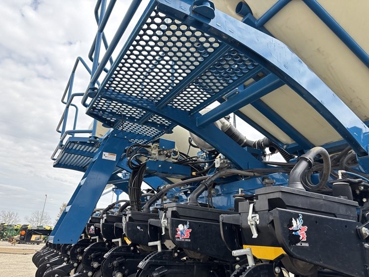 2012-kinze-3660-image-30
