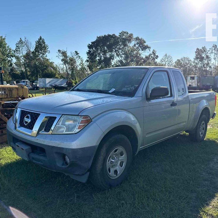 2011 NISSAN FRONTIER