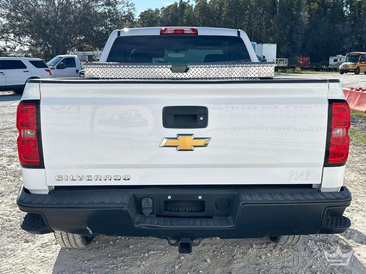 2018-chevrolet-1500-image-29