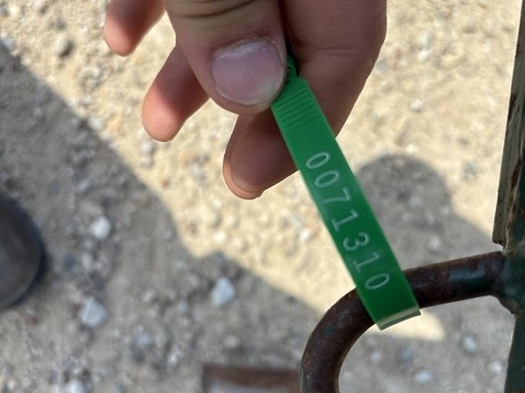 john-deere-569-premium-image-37