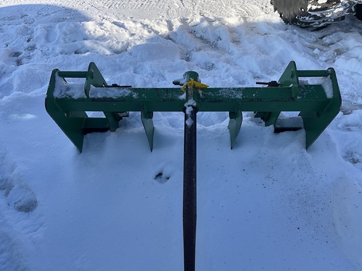 3-prong-bale-spear-image-3