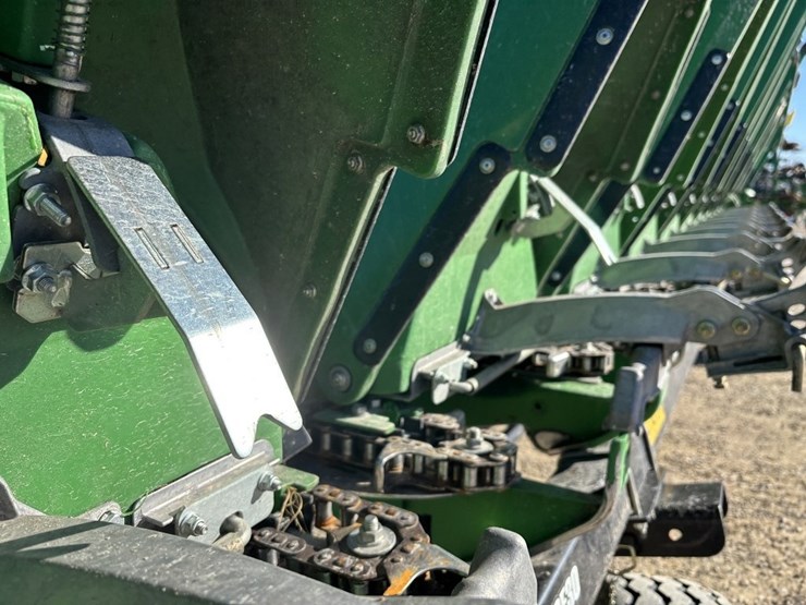 john-deere-c12f-image-13