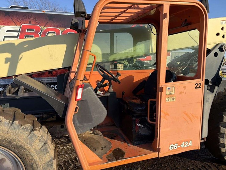 2012-jlg-g6-42a-image-18