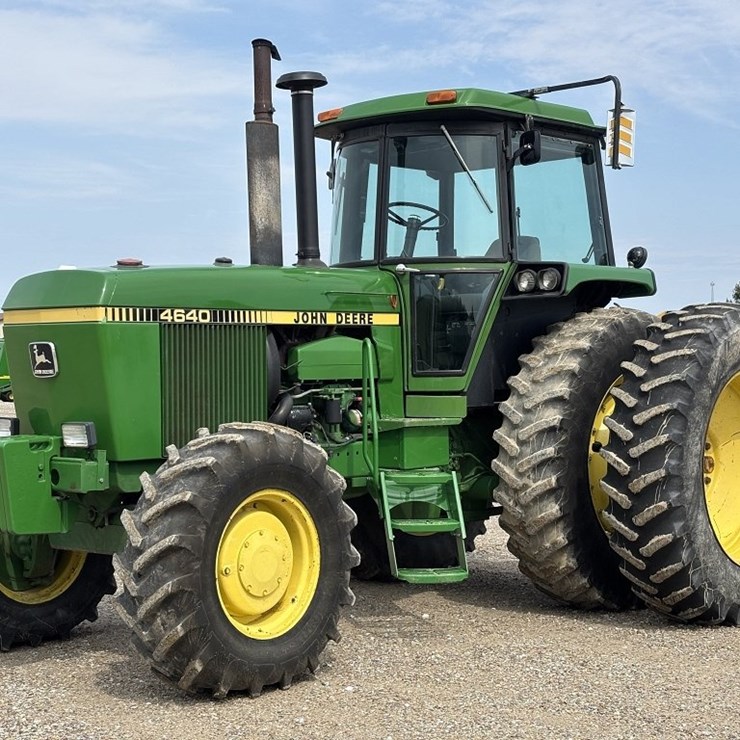 JOHN DEERE 4640