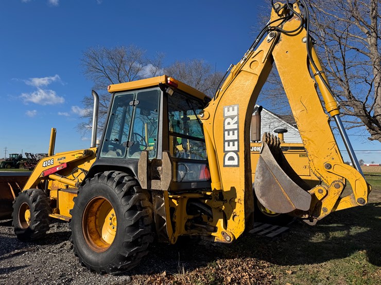 john-deere-410-image-5