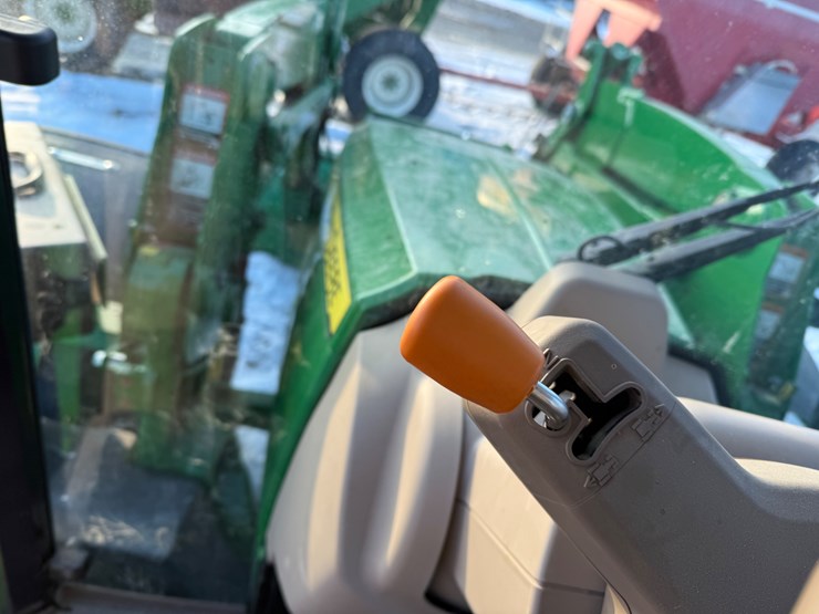 2019-john-deere-r-image-14