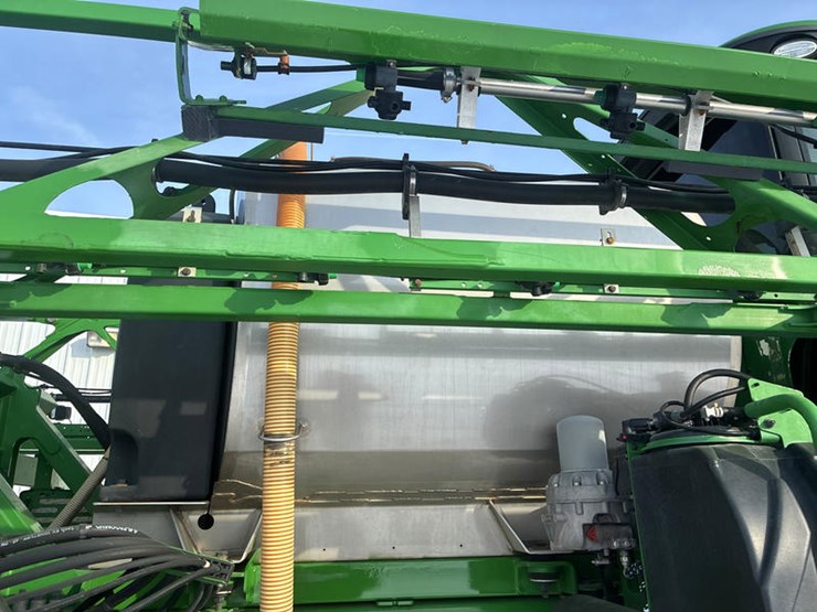 john-deere-r4038-image-24