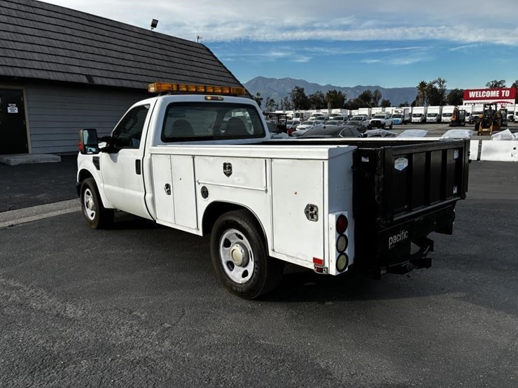 2010-ford-f350-image-4