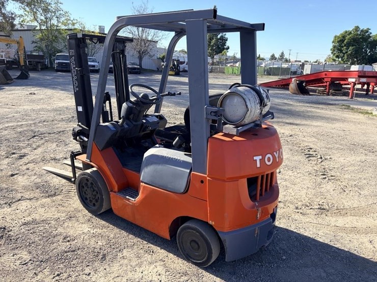 2005-toyota-2fgcu20-forklift-truck-image-4
