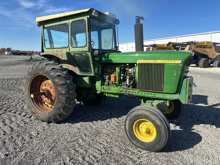john-deere-4520-image-1