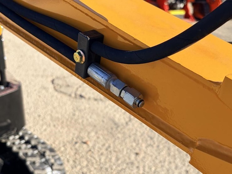 2025-vicsec-vc15-excavator-image-11