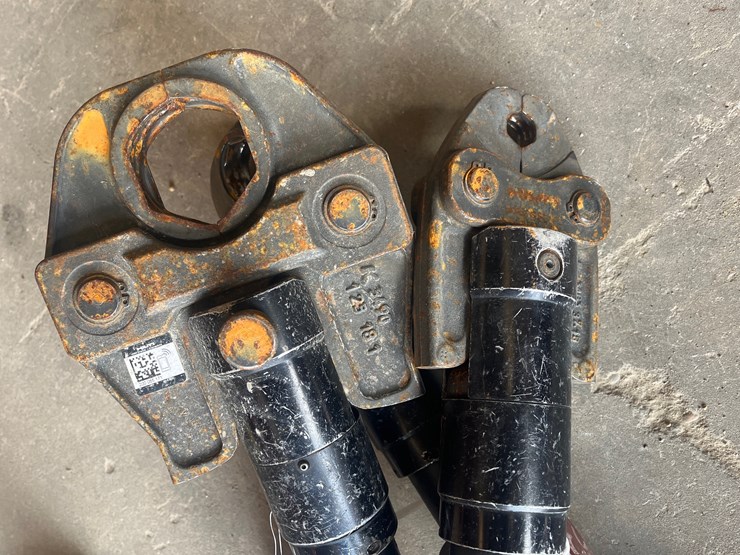 #3407-•-3-hilti-pipe-crimpers-image-3