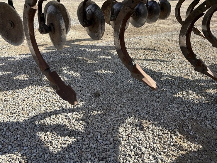 john-deere-2700-image-22