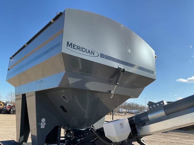 2024-meridian-375rt-image-12