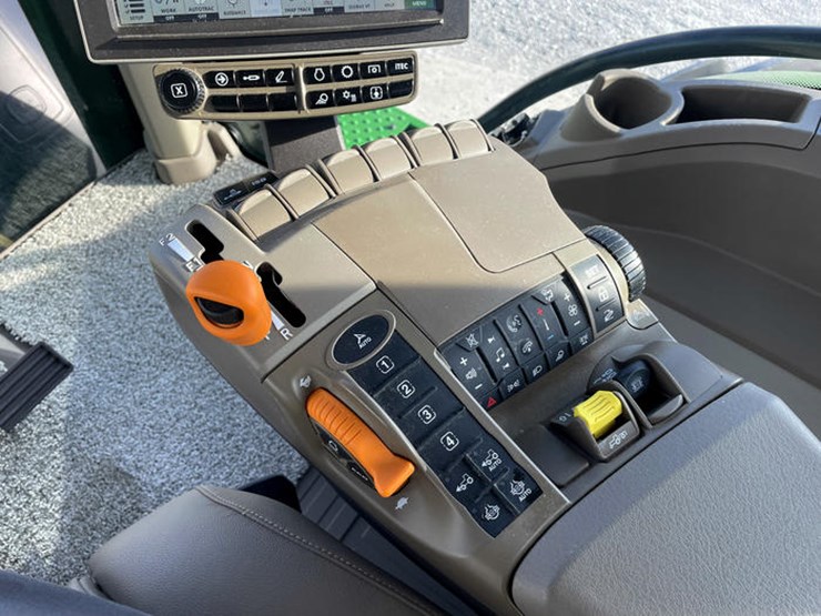 john-deere-8r-370-image-90