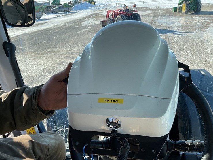 new-holland-t8.435-image-46