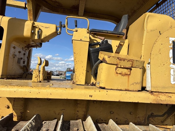 caterpillar-d7-image-29