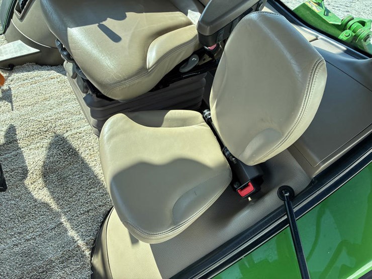 john-deere-8320r-image-72